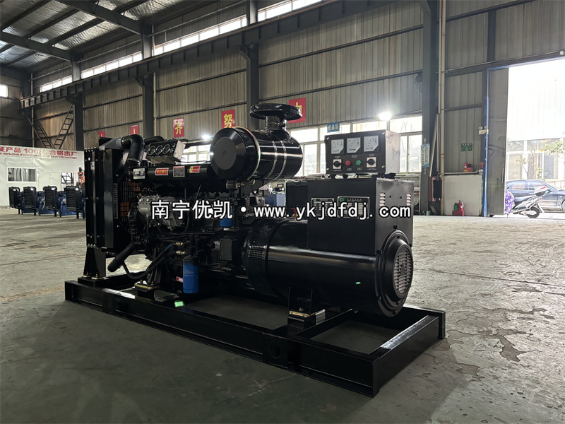 2025年3月13日，120kw濰坊雷納柴油發(fā)電機(jī)組裝車發(fā)貨